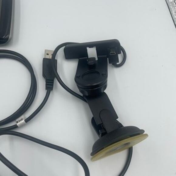 Magellan Roadmate 3045 With Accessories Tested Cords Mount Charger Manual - Picture 6 of 8